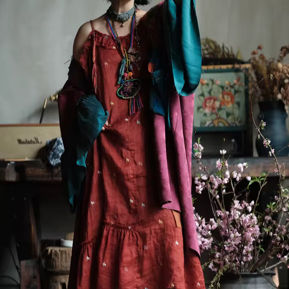 Crimson Garden Nakışlı Keten Elbise