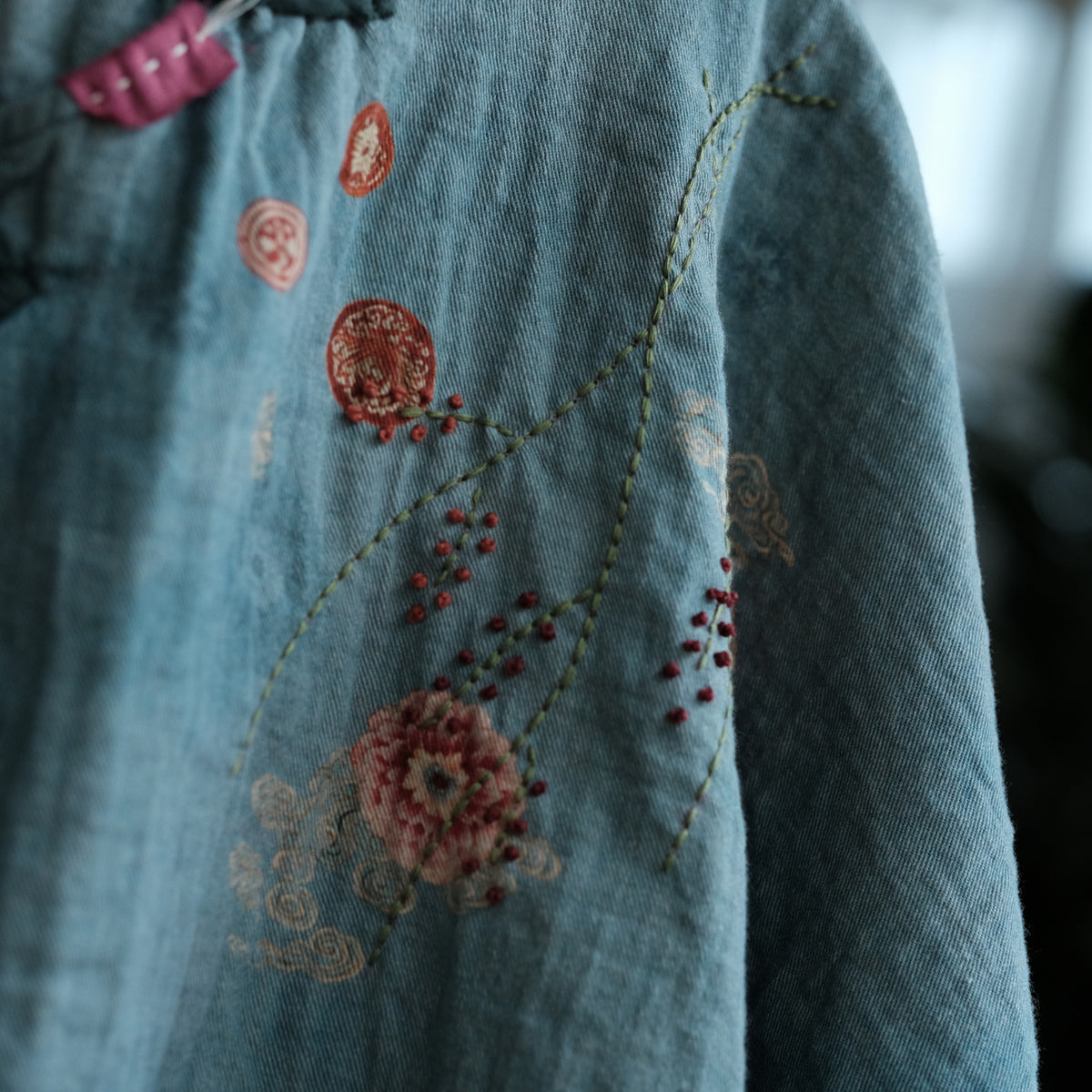 Blue Peony Çiçek İşlemeli Pamuk Bluz