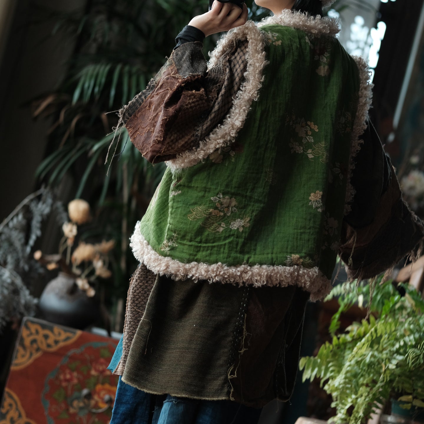 Bohem Vegan Kürk Detaylı Pamuk Yelek – Patchwork  Çiçek Desenli Yelek