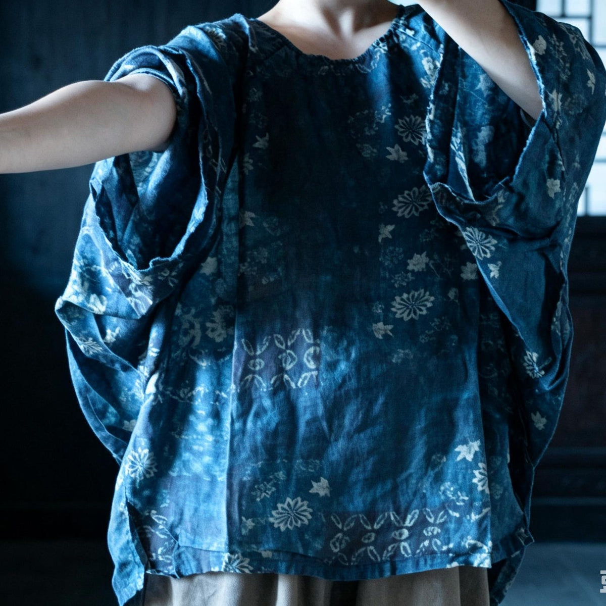Indigo Reverie Çiçekli Rami Bluz 3